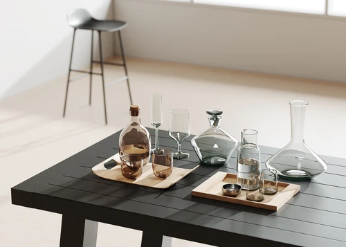 现代酒瓶餐具
