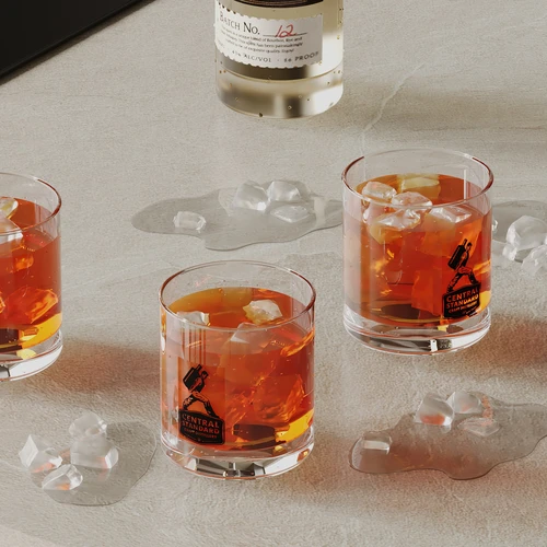 现代酒杯